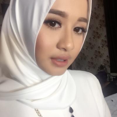 Artis - Artis Yang Senasib Kayak Agan Alias Jomblo