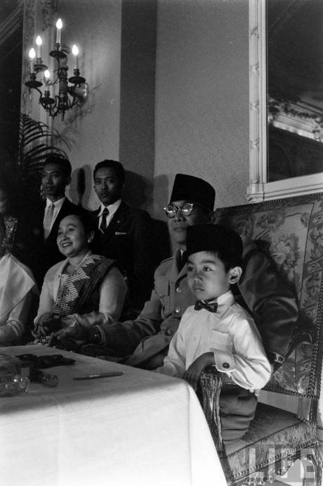 Foto Original Sang Penyambung Lidah Rakyat, Bung Karno.