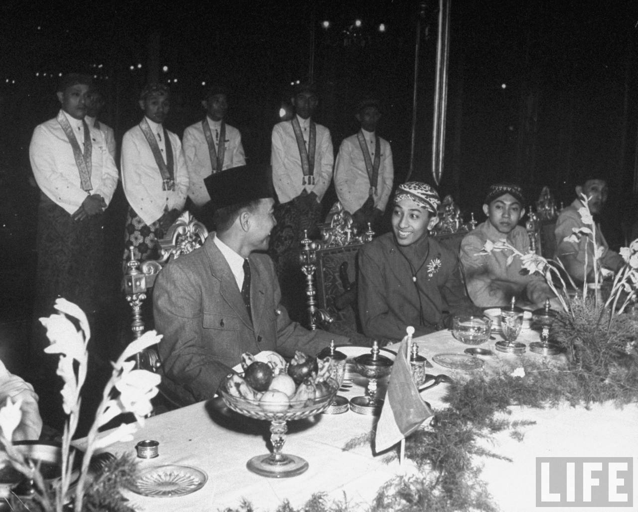 sekedar tanya2 tentang Beliau (Presiden Soekarno)