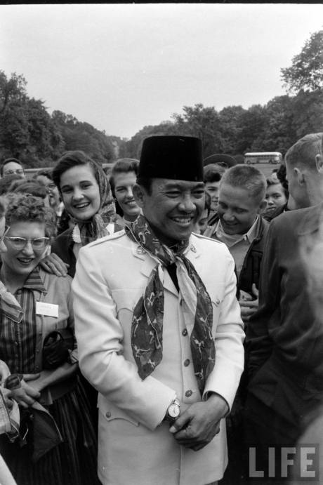 Foto Original Sang Penyambung Lidah Rakyat, Bung Karno.