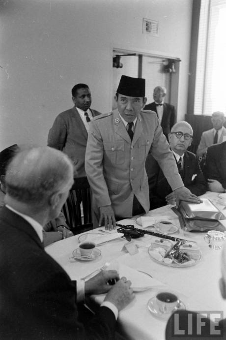 Foto Original Sang Penyambung Lidah Rakyat, Bung Karno.