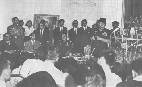 Bercak Darah Di Kaki Soekarno 1