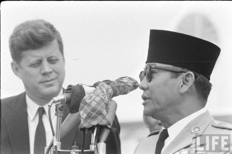 Foto Original Sang Penyambung Lidah Rakyat, Bung Karno.