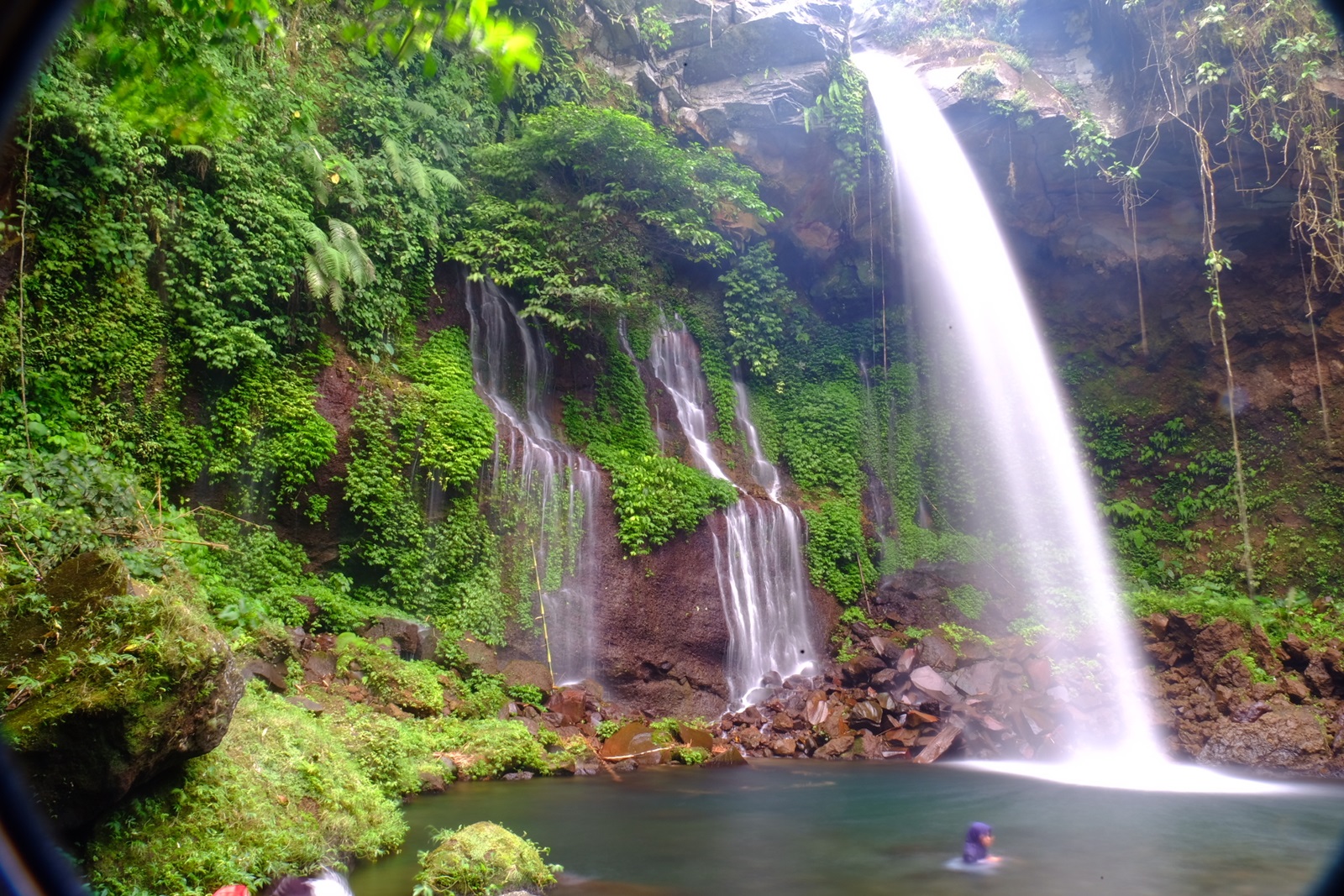 &#91;CoC Regional: Lokasi Wisata&#93; Curug Watu Telu Baturaden, Menyegarkan Batin Tubuh