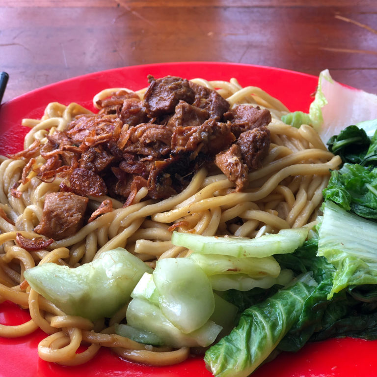 favorit-kaesang-pangarep-cicipi-lezatnya-mie-ayam-goreng-mekaton-yogyakarta