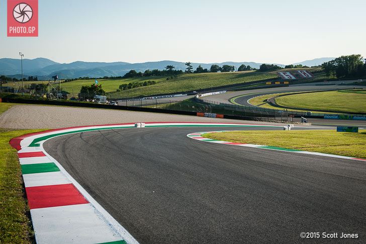 Along track. Муджелло Италия. Mugello circuit. Овальная трасса. Italy track f1.