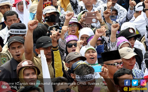 Jika Diangkat CPNS, Jangan Lupa Pilih Pak Jokowi ya