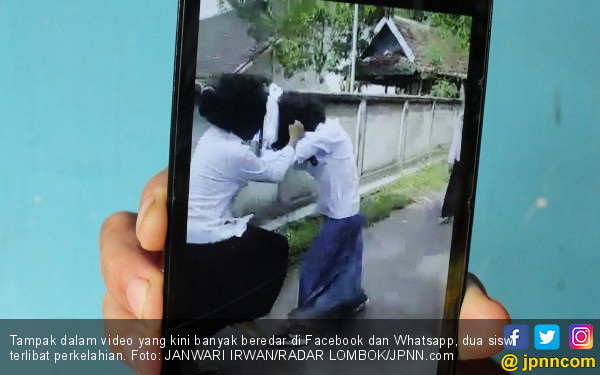 siswi-duel-adu-jotos-gara-gara-rebutan-cowok-heboh