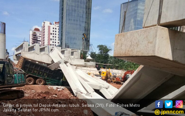 astaga-6-beton-girder-proyek-tol-depok-antasari-ambruk