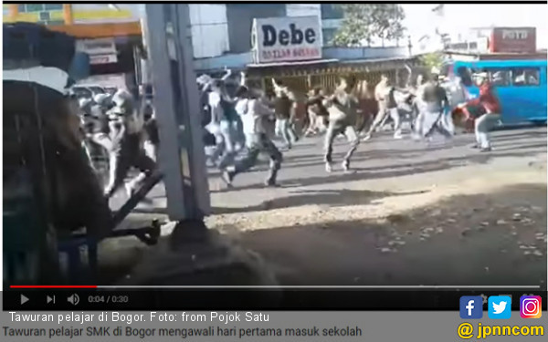 Hari Pertama Sekolah, Pelajar di Bogor Tawuran, 1 Tewas