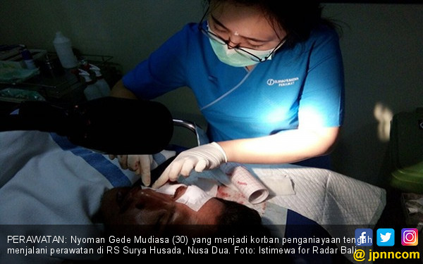 Mabuk Miras, Tiga Turis Tiongkok Hajar Sopir Hingga Kelengar