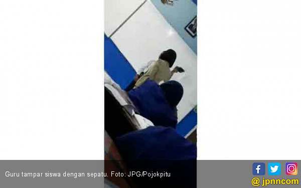 Video Viral: Guru Perempuan Tampar Siswa dengan Sepatu