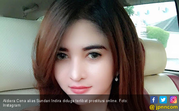 terseret-kasus-prostitusi-online-model-seksi-ini-akhirnya-datangi-polda-jatim