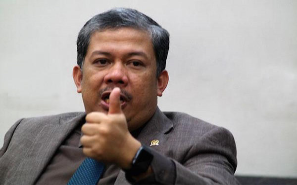 UAS Bercerai, Fahri Hamzah Bikin Twit Begini