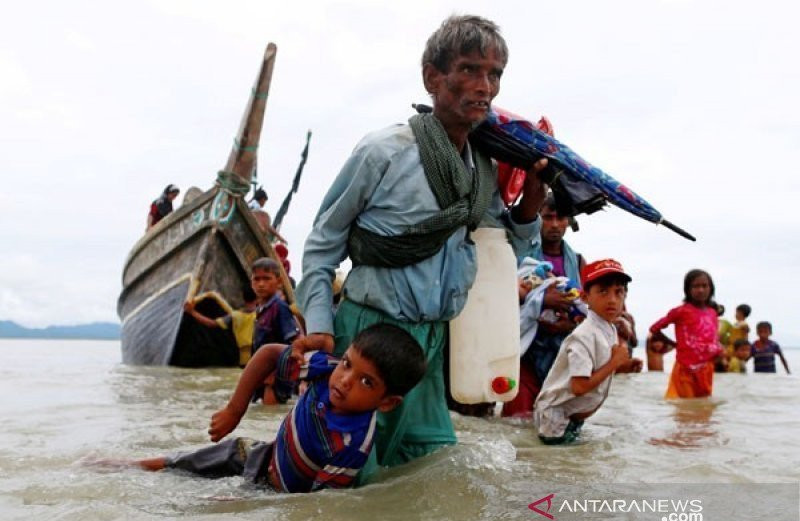 Terjebak di Laut, Ratusan Pengungsi Rohingya Kurus Kering, Belasan Meninggal di Kapal