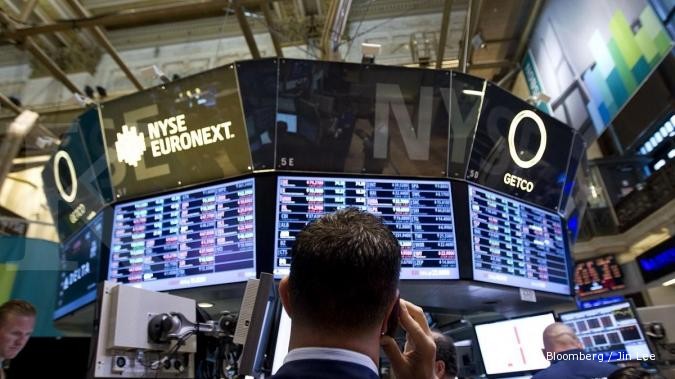 wall-street-ditutup-anjlok-paling-buruk-dalam-dua-bulan-dollar-menguat