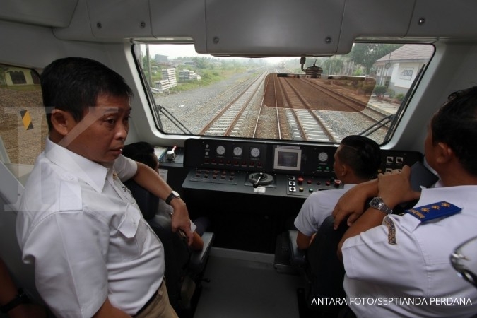 KEBIJAKAN Menhub izinkan hak eksklusif untuk kereta cepat