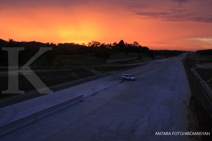 hutama-ngos-ngosan-danai-tol-trans-sum