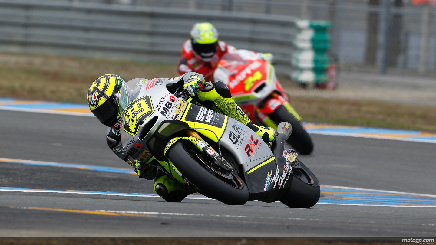 9733973396689668andrea-iannone-299658965897339733