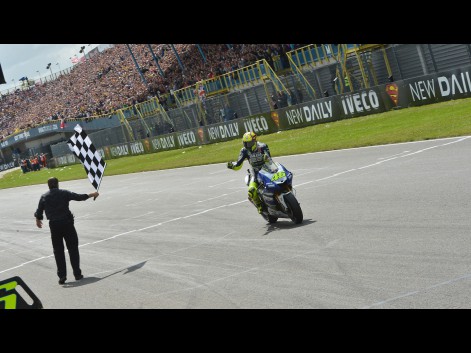 Rossi Juara MotoGP Assen !
