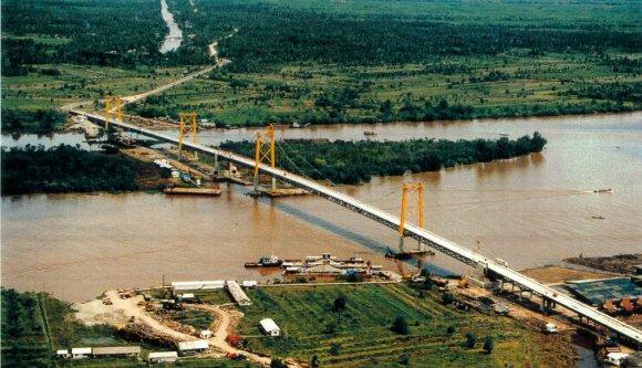 Melihat Jembatan-Jembatan Terunik Di Indonesia