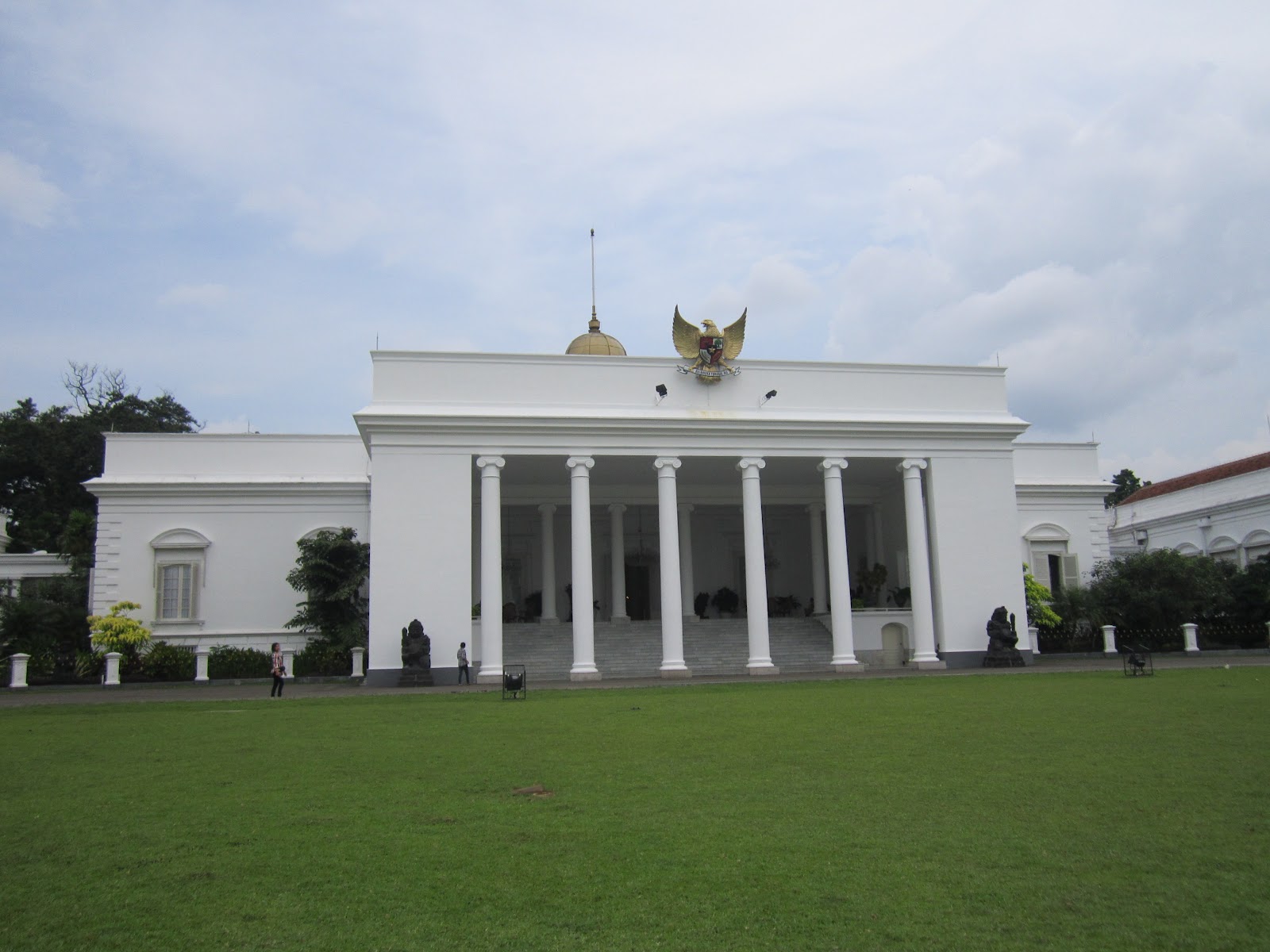 Gedung-Gedung Warisan Belanda Yang Pamornya Tak Lekang Oleh Waktu