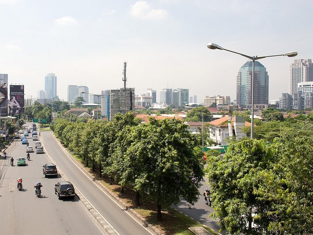 Kumpulan merk dan model lampu jalan legendaris yang menerangi jalan raya
