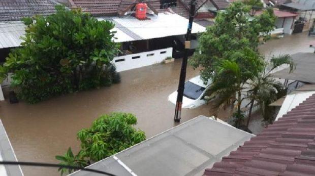 banjir-terjang-jateng-tengku-zulkarnain-semangati-ganjar-pranowo