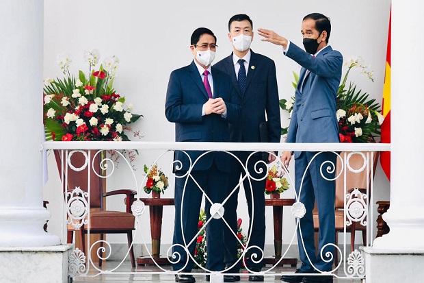 jokowi-pm-vietnam-serukan-kesetaraan-akses-vaksin-untuk-semua-negara