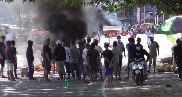 Sempat Mencekam, Ratusan Warga Sorong Blokade Jalan karena Emosi Sering Dirampok