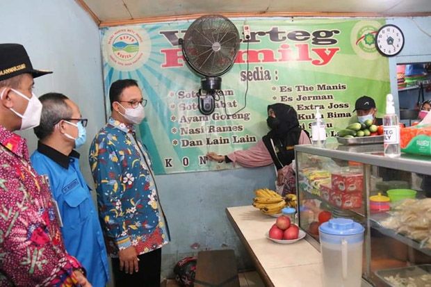 Terdampak Pandemi COVID-19, Anies Bantu Warteg di DKI Jakarta