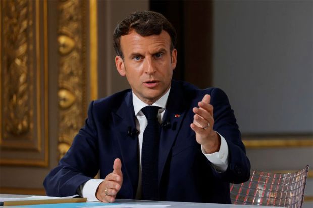 Macron: Prancis Tidak Perlu Lockdown Orang yang Belum Divaksinasi