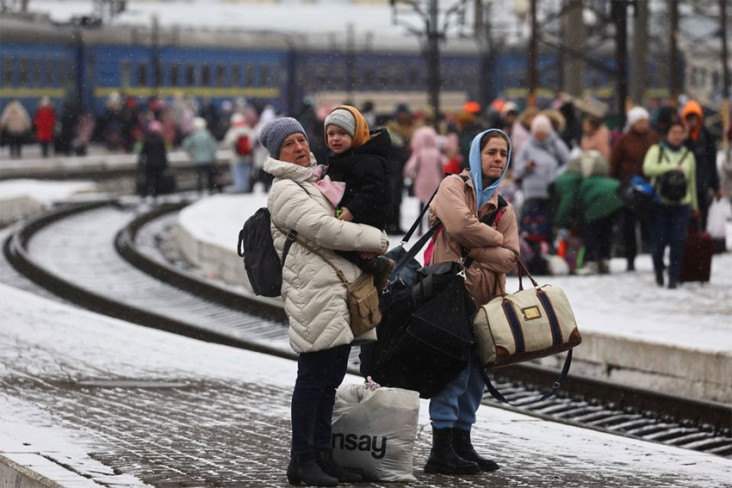 kereta-evakuasi-warga-sipil-diblokir-serangan-rusia-di-ukraina-timur