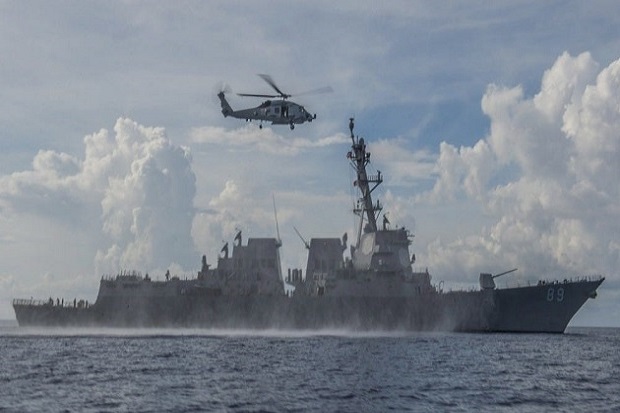 China Usir Kapal Perang Amerika Bersenjata Rudal dari Laut China Selatan