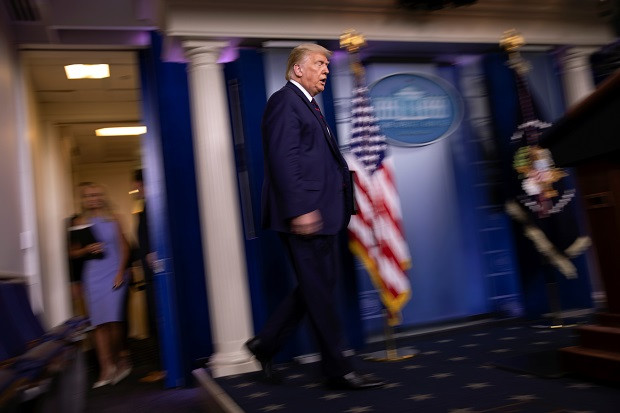 trump-sarankan-pilpres-as-ditunda-karena-covid-19