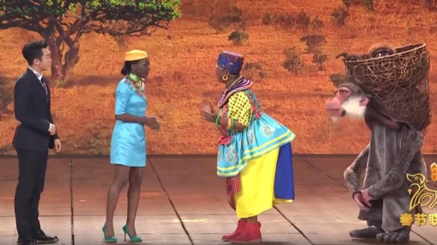 Penampilan Wajah Hitam Saat Gala Tahun Baru Imlek Picu Debat Rasisme