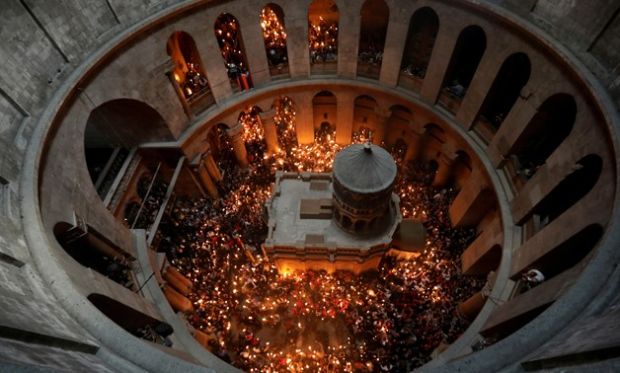 Polisi Israel Lecehkan Umat Kristen Palestina di Dekat Gereja Makam Suci