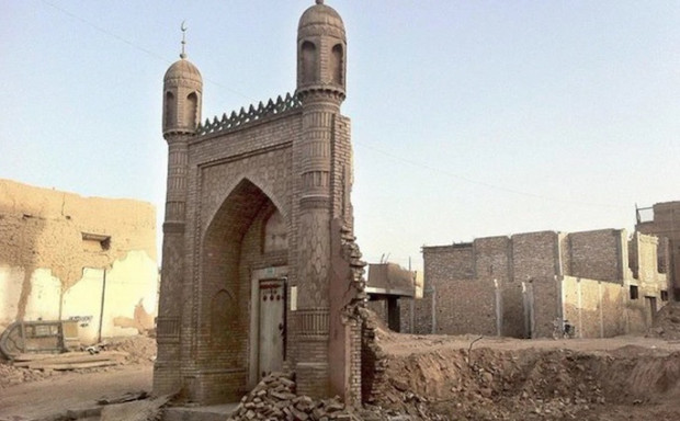 muslim-as-setop-proyek-hotel-hilton-di-tempat-masjid-uighur-yang-dihancurkan