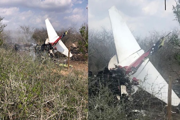 jet-latih-as-jatuh-di-permukiman-warga-pilot-tersangkut-di-kabel-listrik