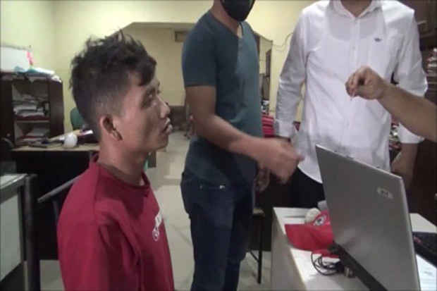 kesal-tak-diberi-uang-preman-ngamuk-lempar-batu-pemilik-toko