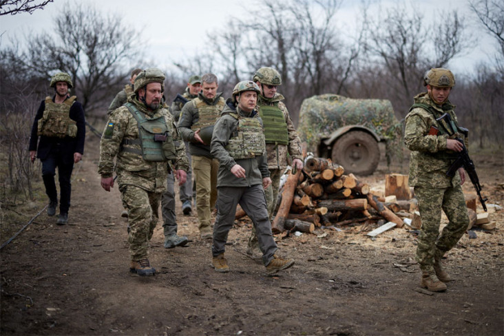 zelensky-rusia-berusaha-hancurkan-setiap-kota-di-donbas