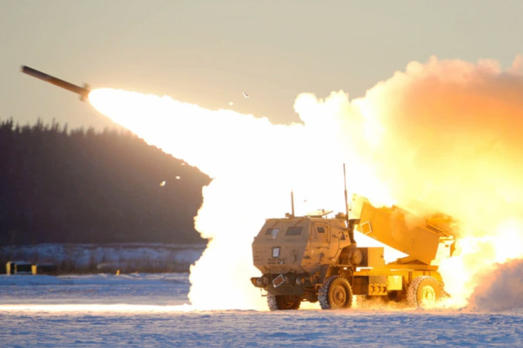 as-umumkan-akan-kembali-kirim-himars-dan-kapal-patroli-ke-ukraina