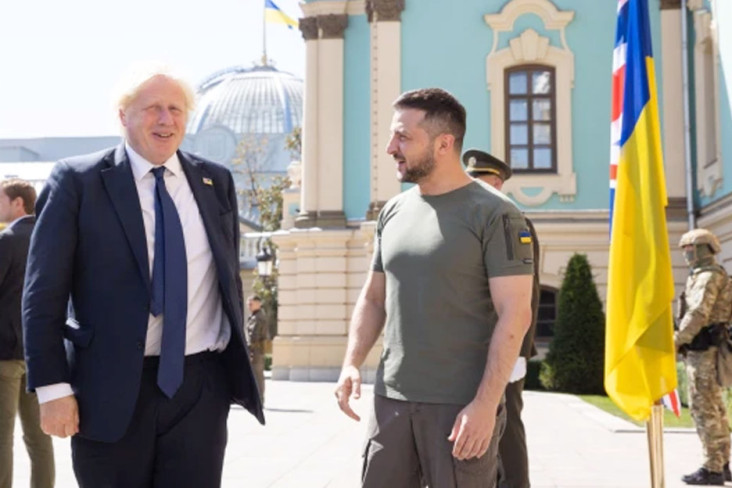 lakukan-kunjungan-kejutan-ke-kiev-boris-johnson-saya-yakin-ukraina-bisa-menang