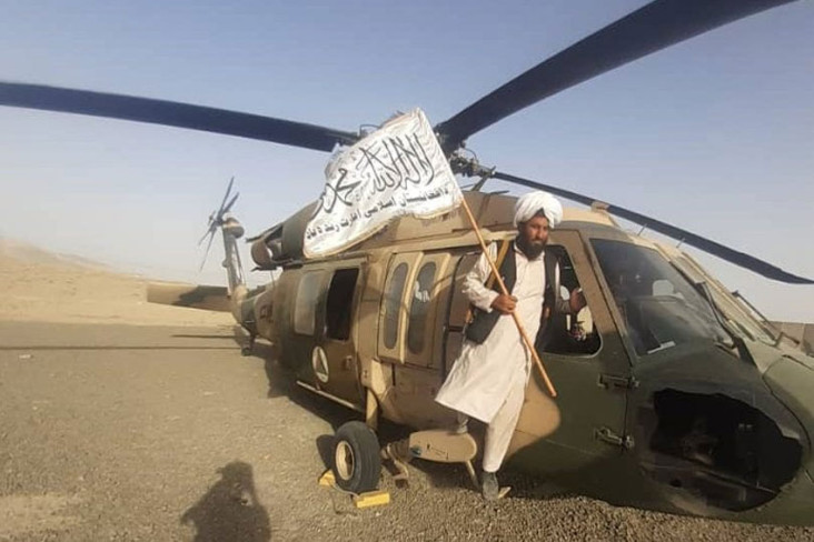 helikopter-black-hawk-taliban-jatuh-saat-latihan-3-tewas