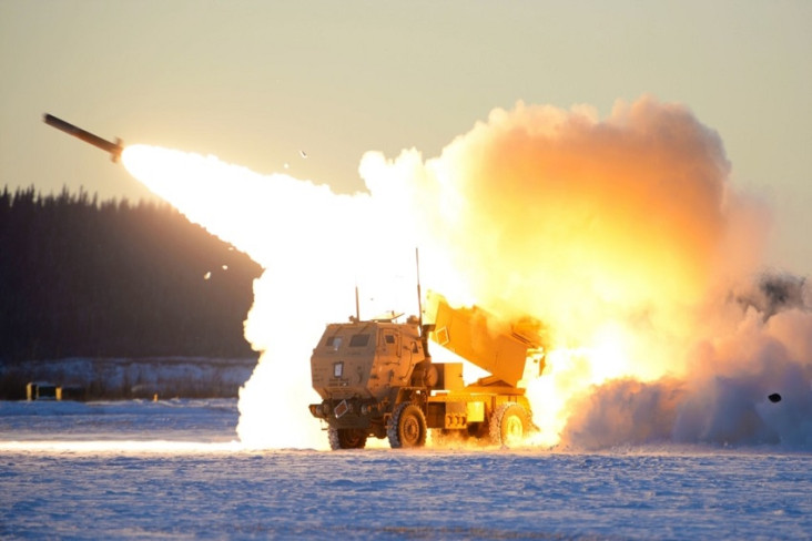 putin-mobilisasi-pasukan-as-akan-kirim-18-sistem-roket-himars-ke-ukraina