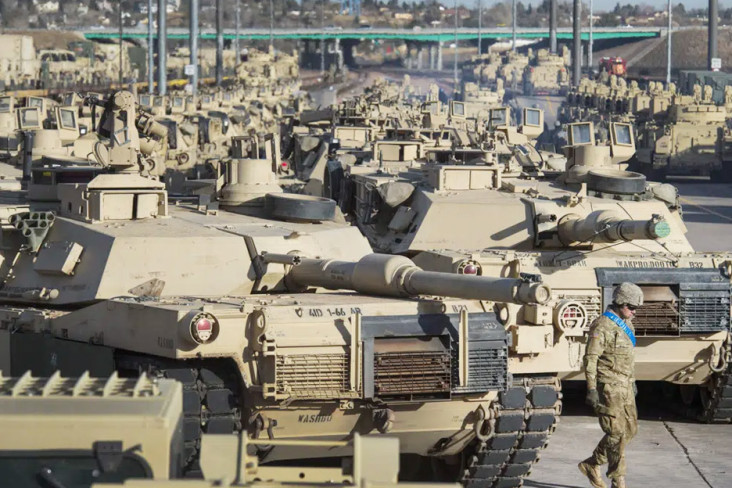 kirim-tank-ke-ukraina-biden-bukan-ancaman-ofensif-untuk-rusia