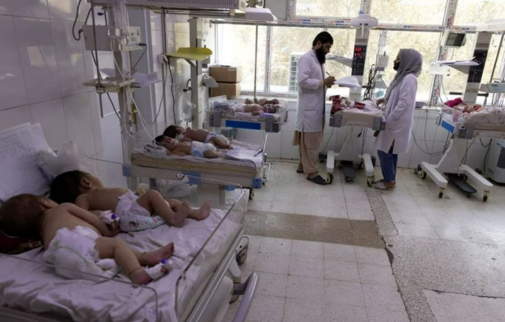 taliban-larang-perempuan-menjadi-dokter-dan-perawat