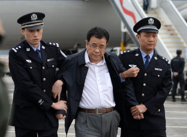 China Eksekusi Mati Pejabat karena Korupsi