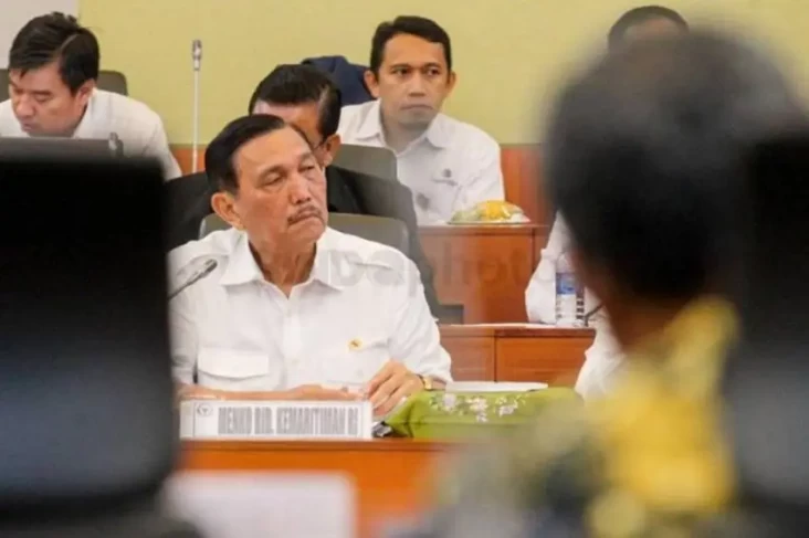 https://ekbis.sindonews.com/read/1159915/34/luhut-jokowi-ke-china-jajaki-investasi-ra