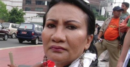 Ketahuan Fitnah, Ratna Sarumpaet Ditertawakan Netizen
